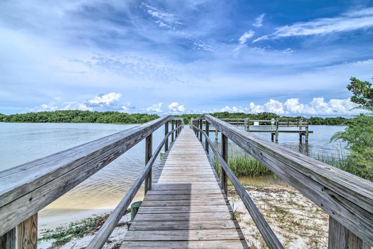 Beachfront Cedar Key Retreat With Pool Access! Luaran gambar