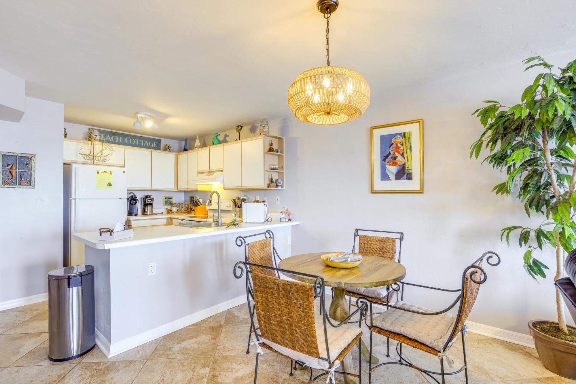 Beachfront Cedar Key Retreat With Pool Access! Luaran gambar